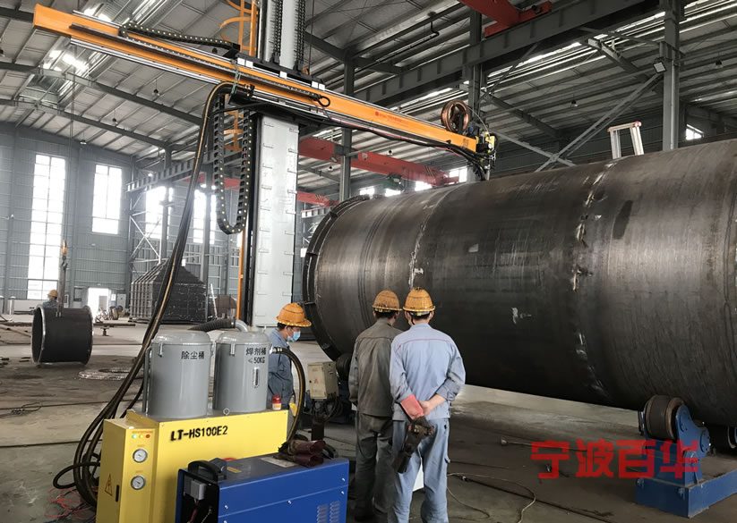 3米直径压力容器运用大型管道自动焊机焊接操作机设备